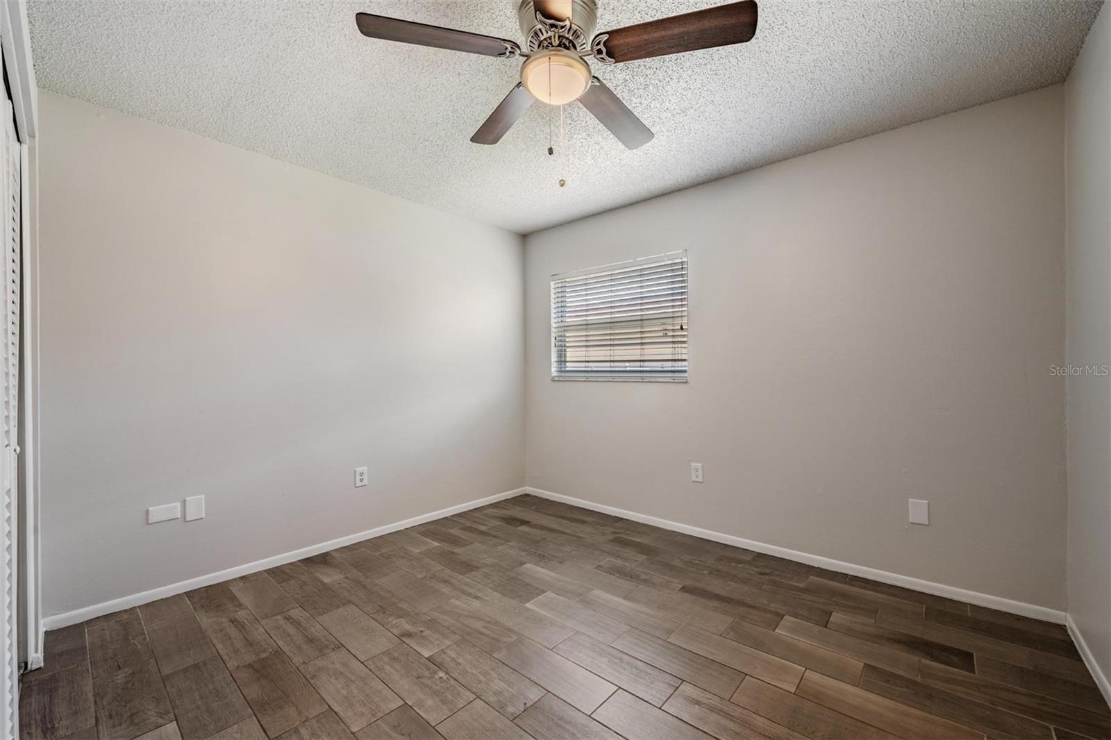 1124 DANNY DR — photo 25