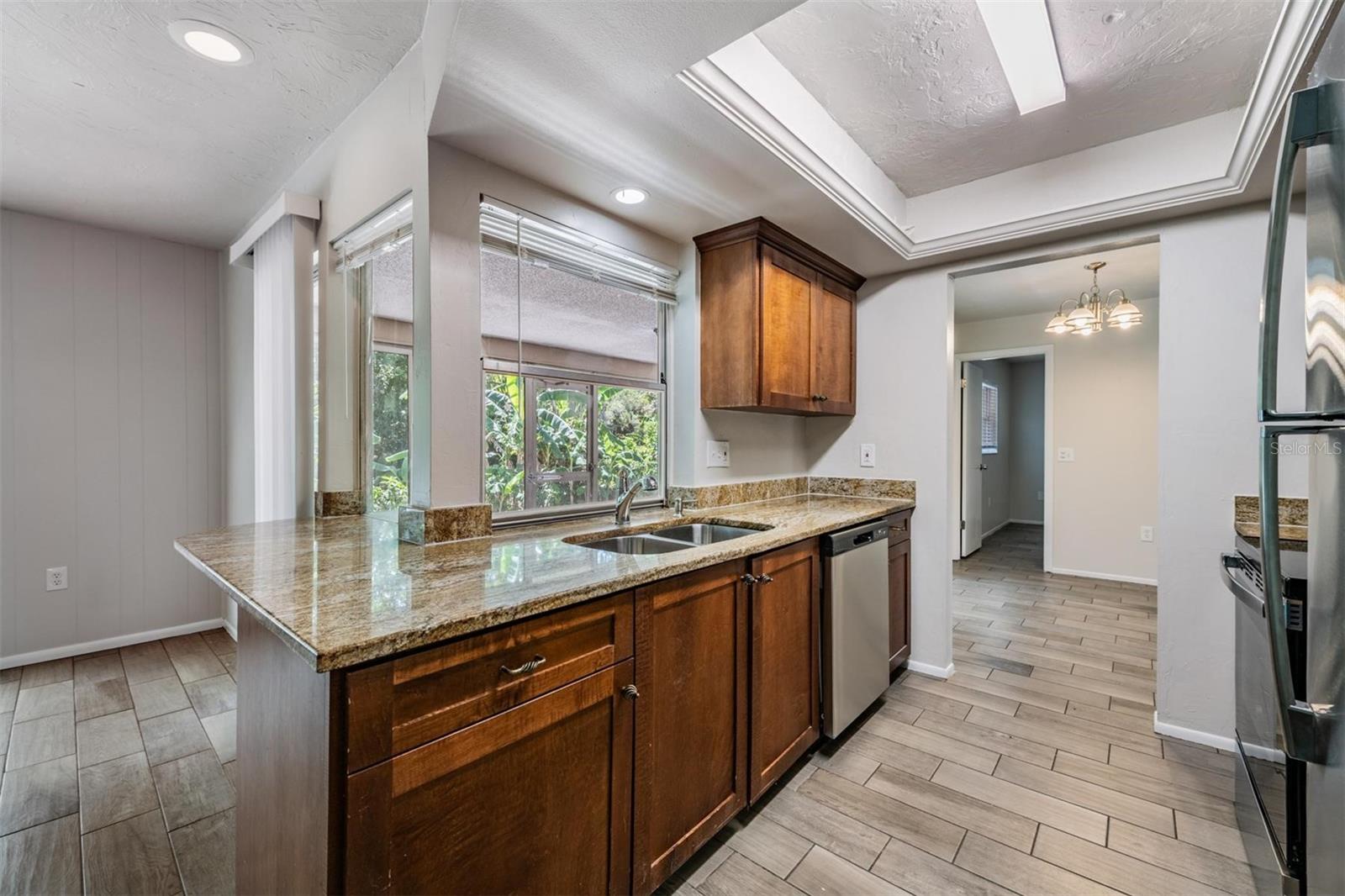 1124 DANNY DR — photo 16