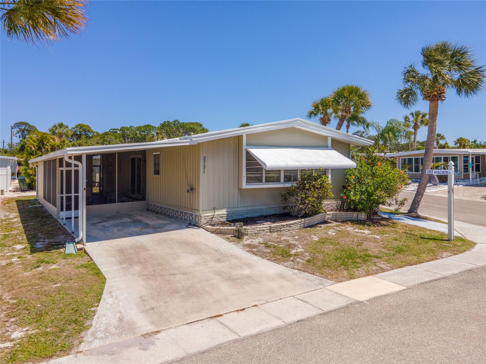 5751 HYACINTH RD — photo 34