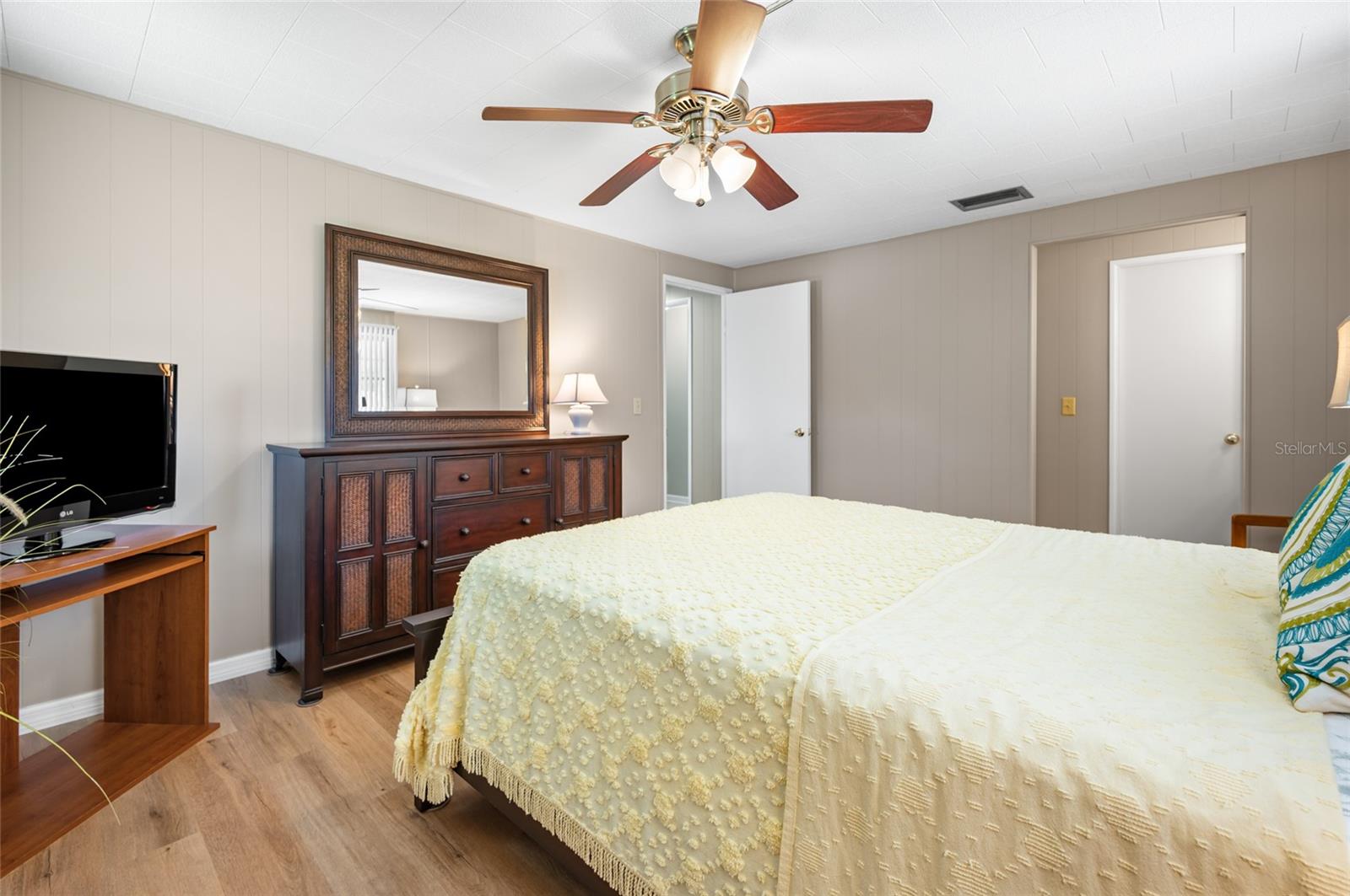 5751 HYACINTH RD — photo 20