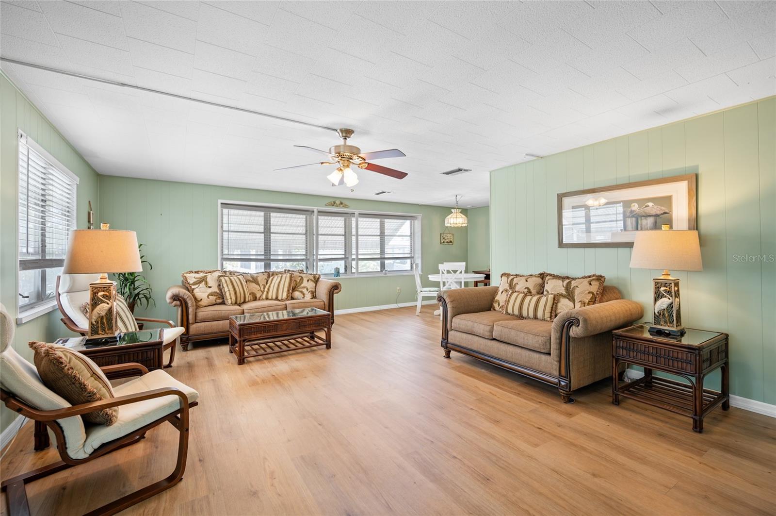 5751 HYACINTH RD — photo 10