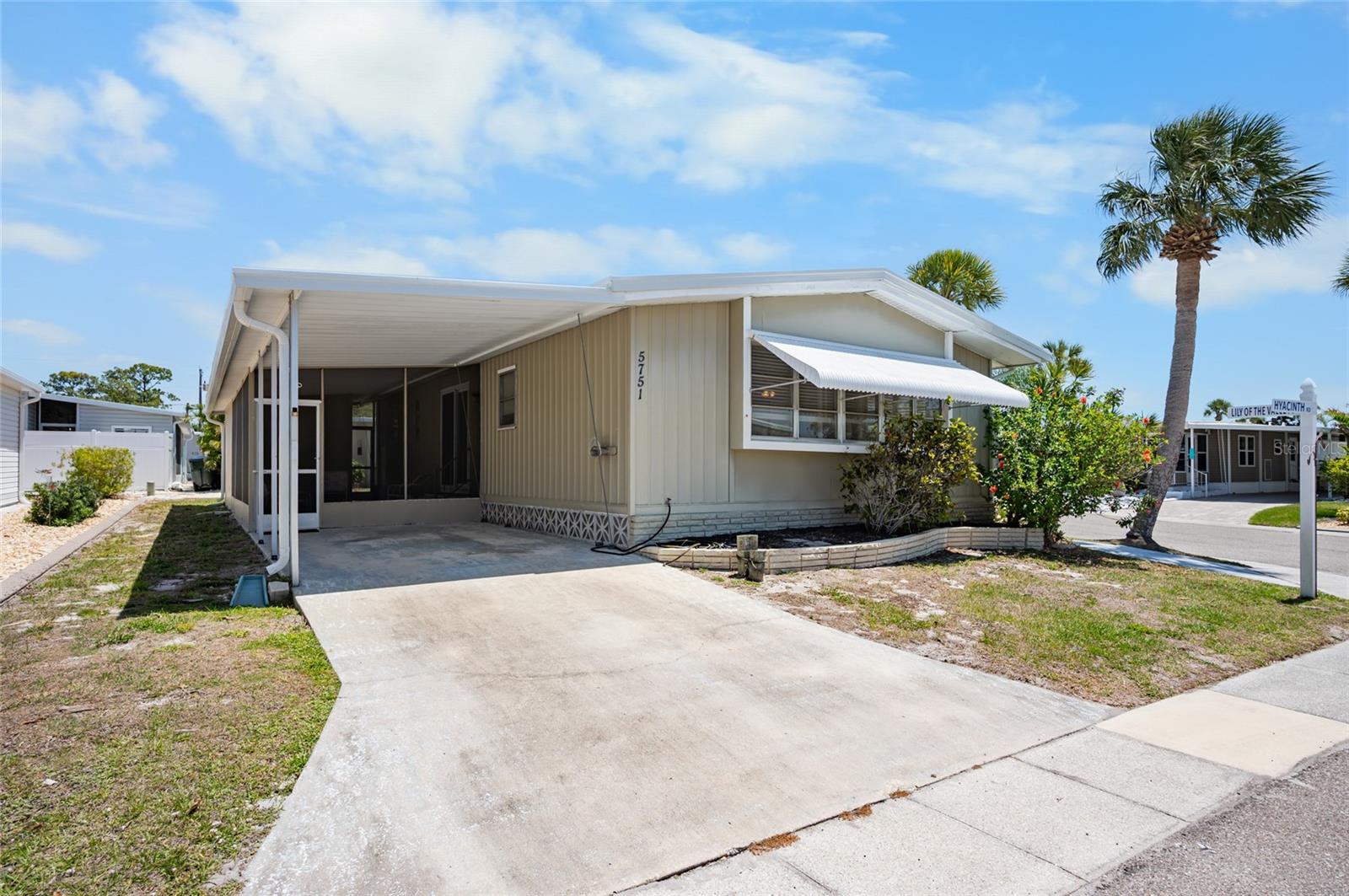 5751 HYACINTH RD — photo 29