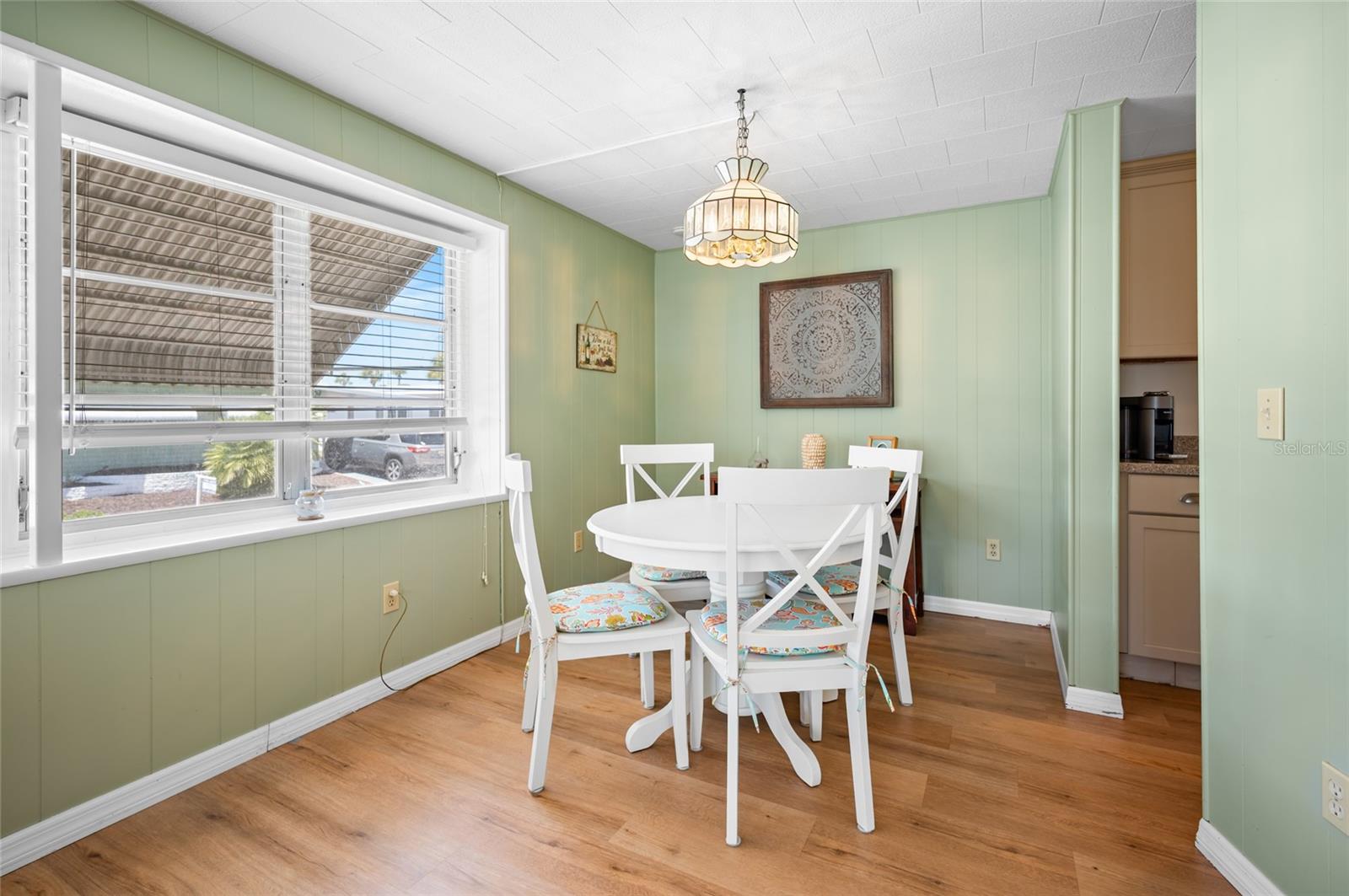 5751 HYACINTH RD — photo 8
