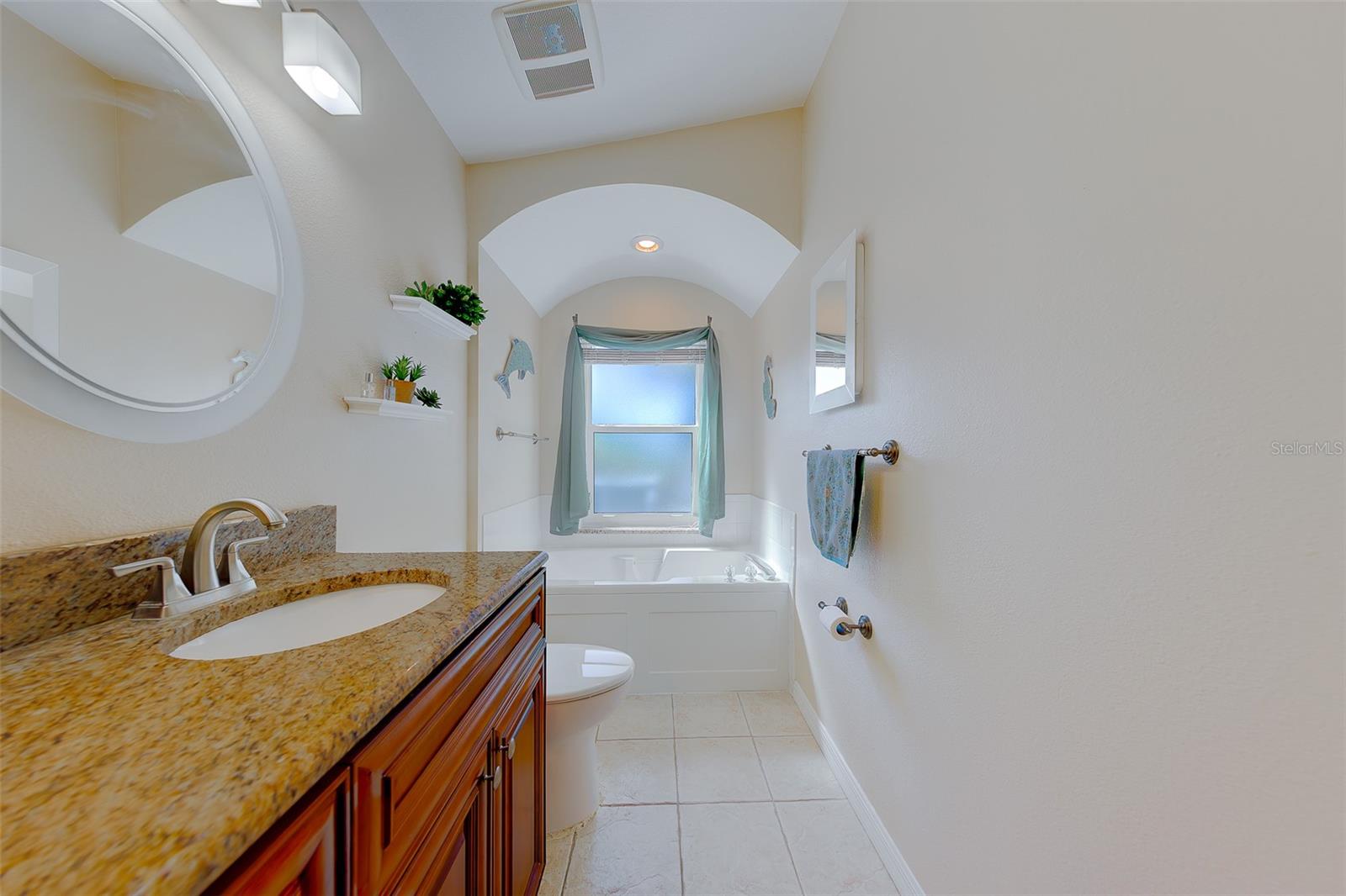 10036 BROOKDALE DR — photo 18