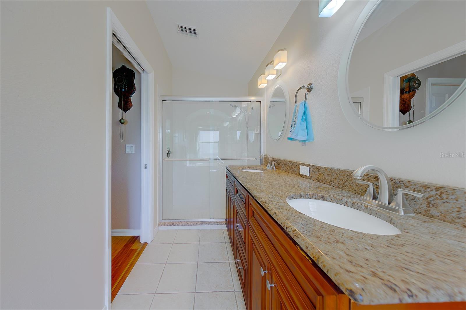 10036 BROOKDALE DR — photo 19