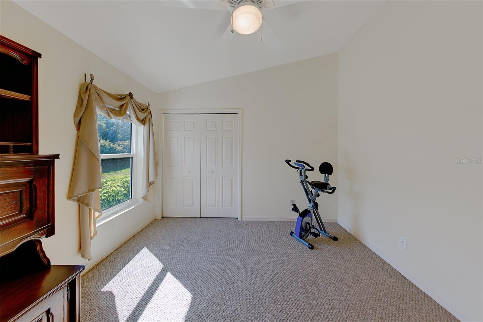10036 BROOKDALE DR — photo 22