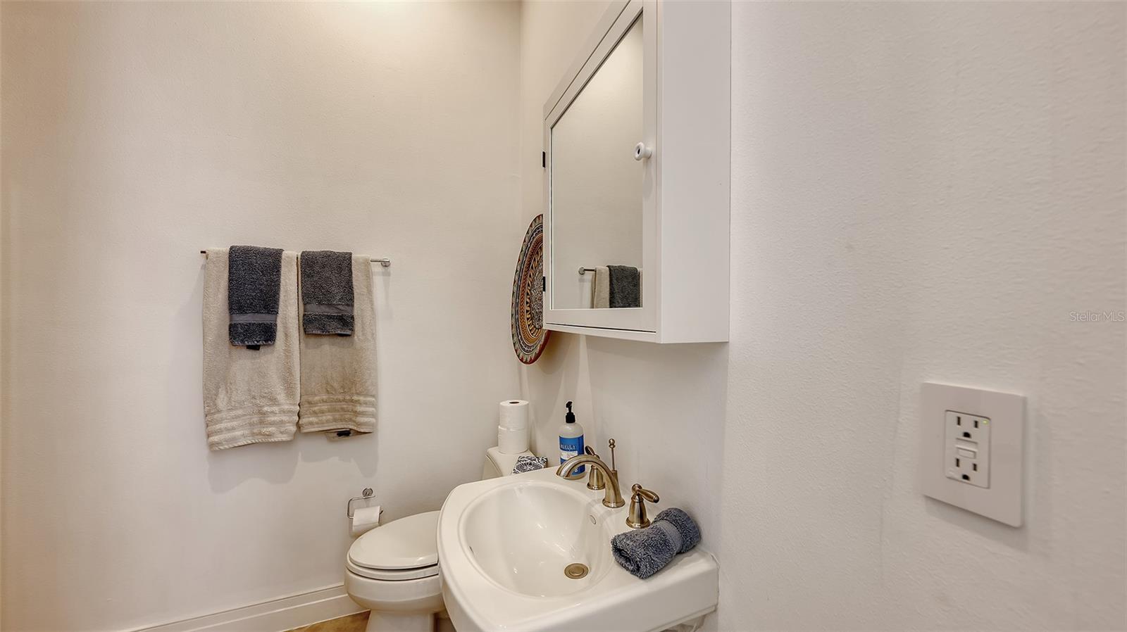 235 COCOANUT AVE #128E — photo 47