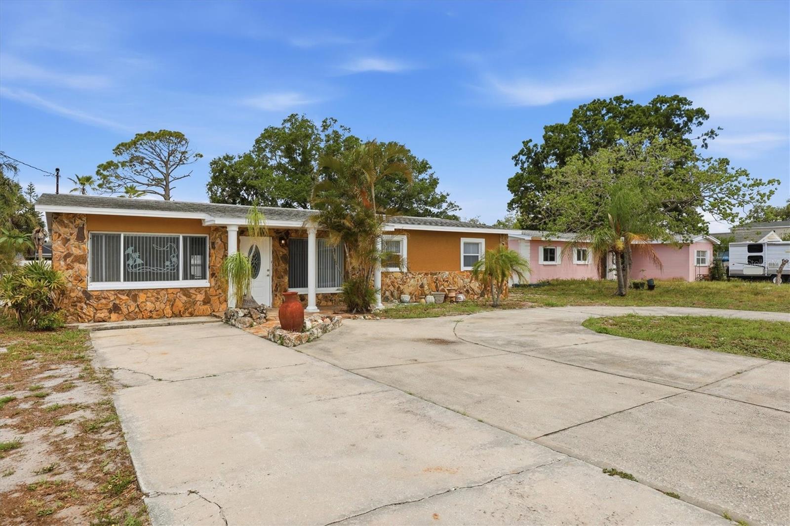 721 BAYSHORE DR — photo 2