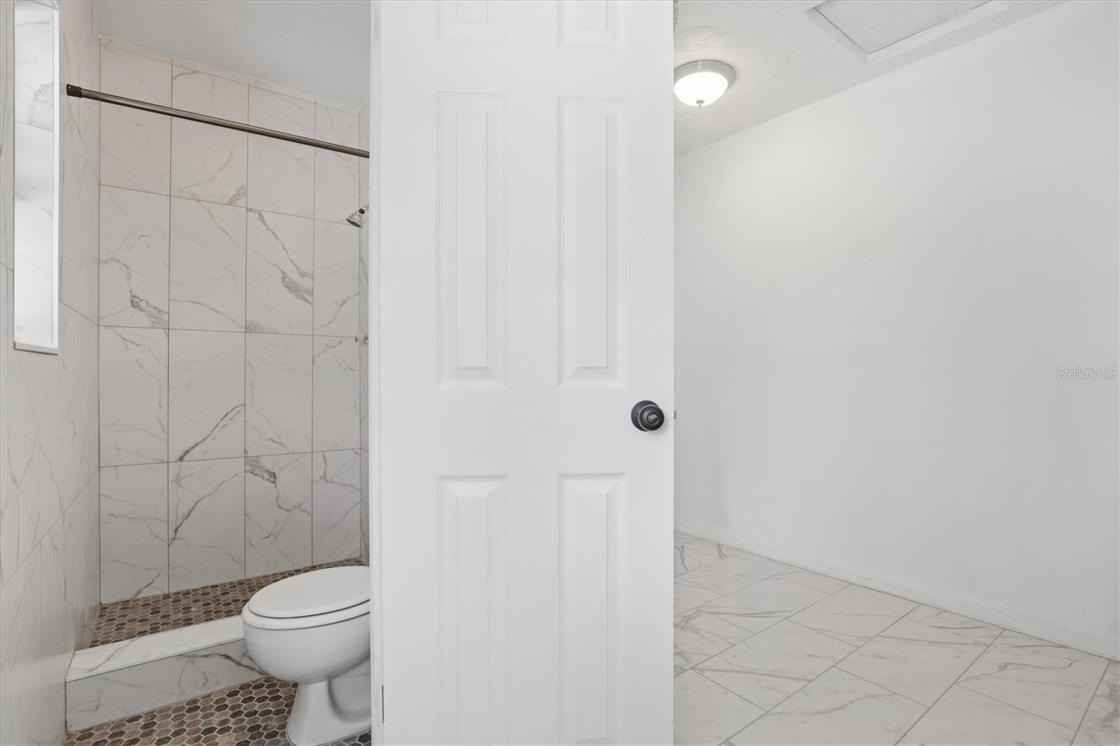 721 BAYSHORE DR — photo 33