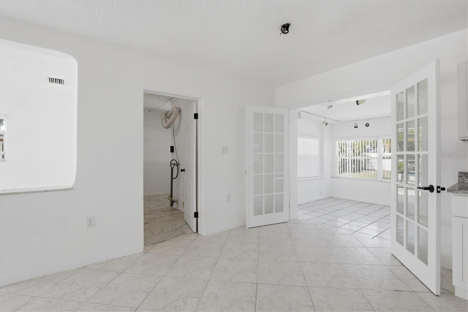 721 BAYSHORE DR — photo 14