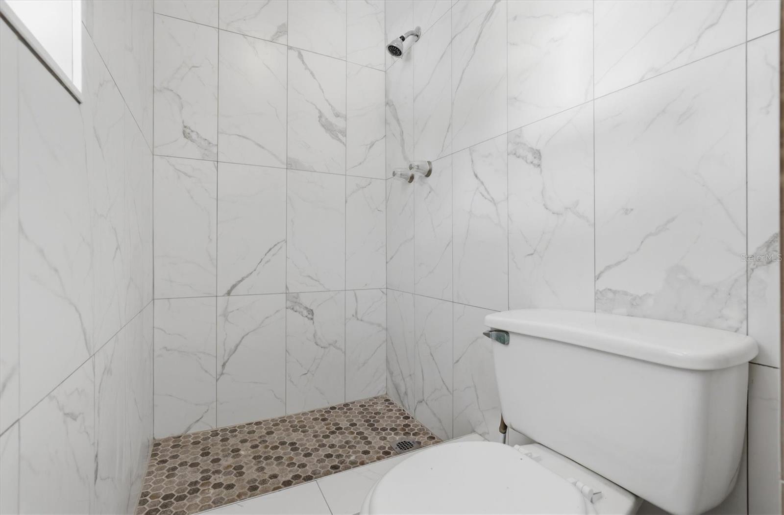 721 BAYSHORE DR — photo 34