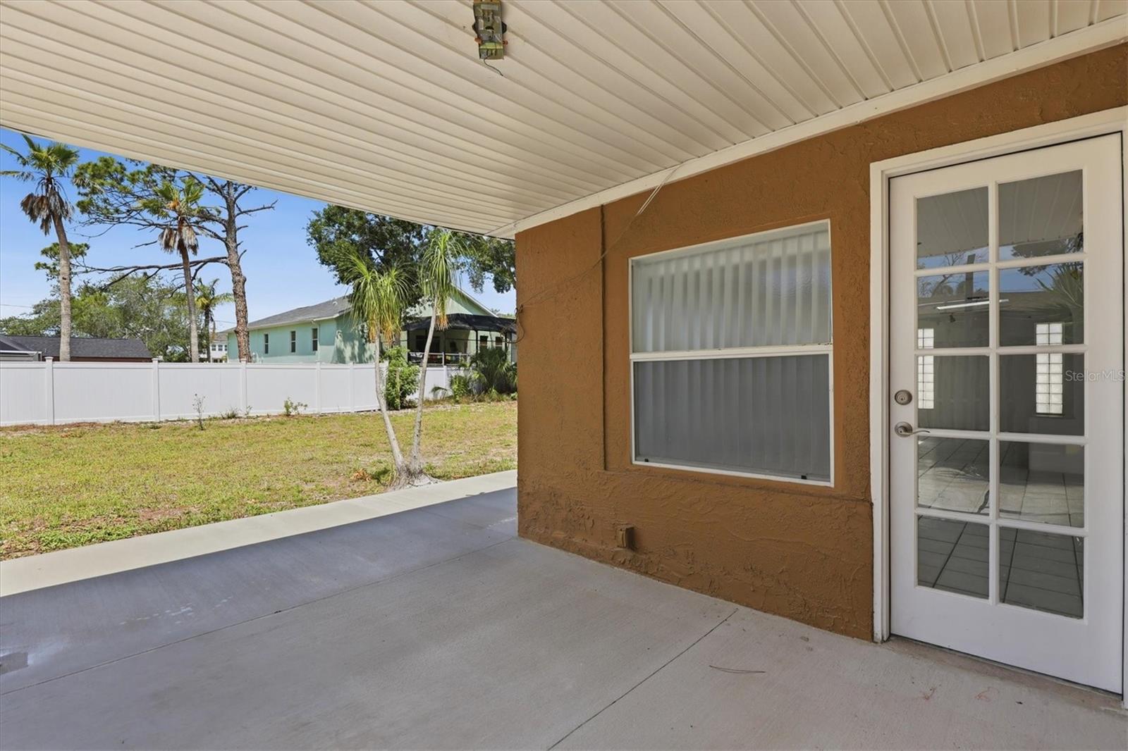 721 BAYSHORE DR — photo 36
