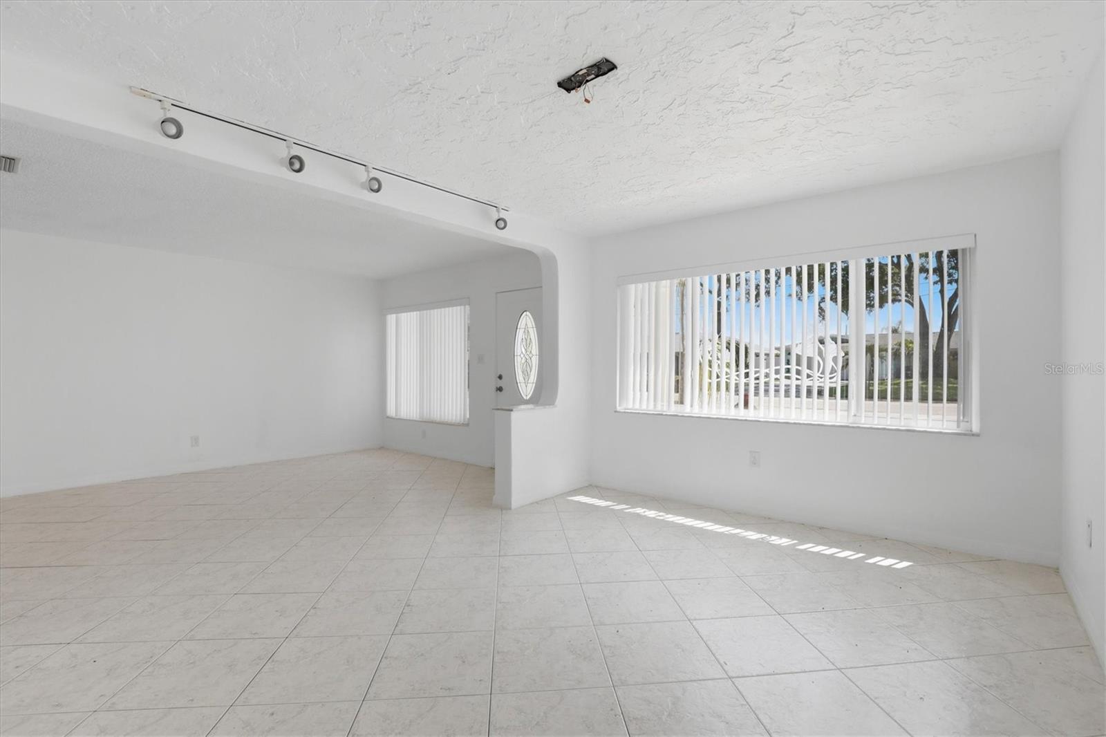 721 BAYSHORE DR — photo 10