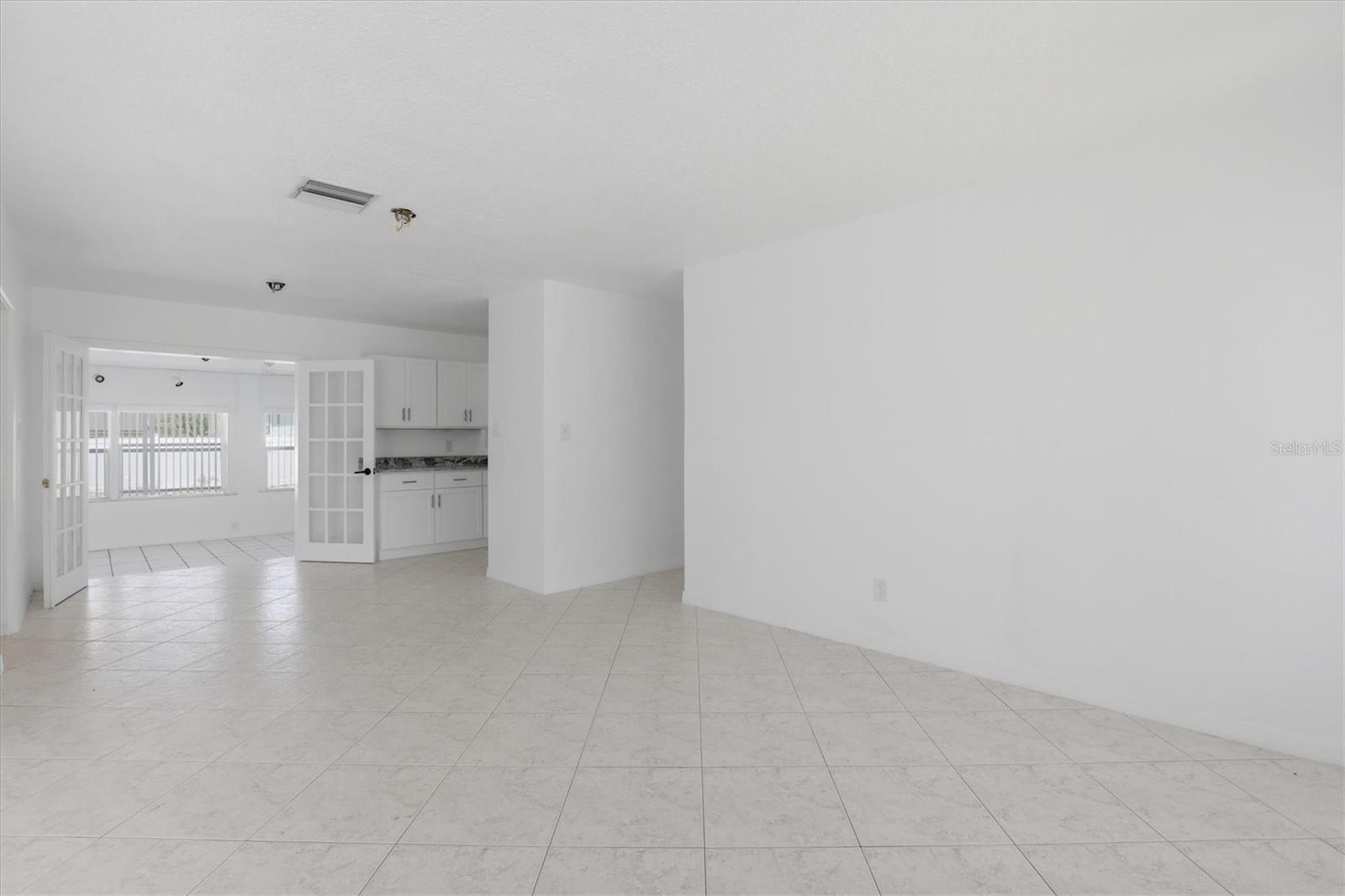 721 BAYSHORE DR — photo 7