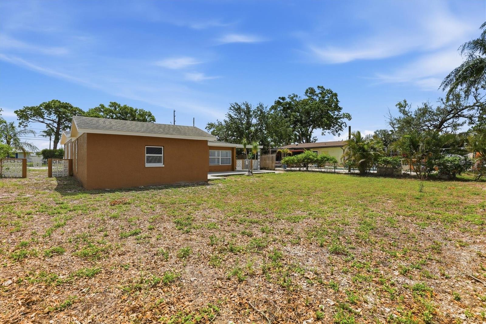 721 BAYSHORE DR — photo 40