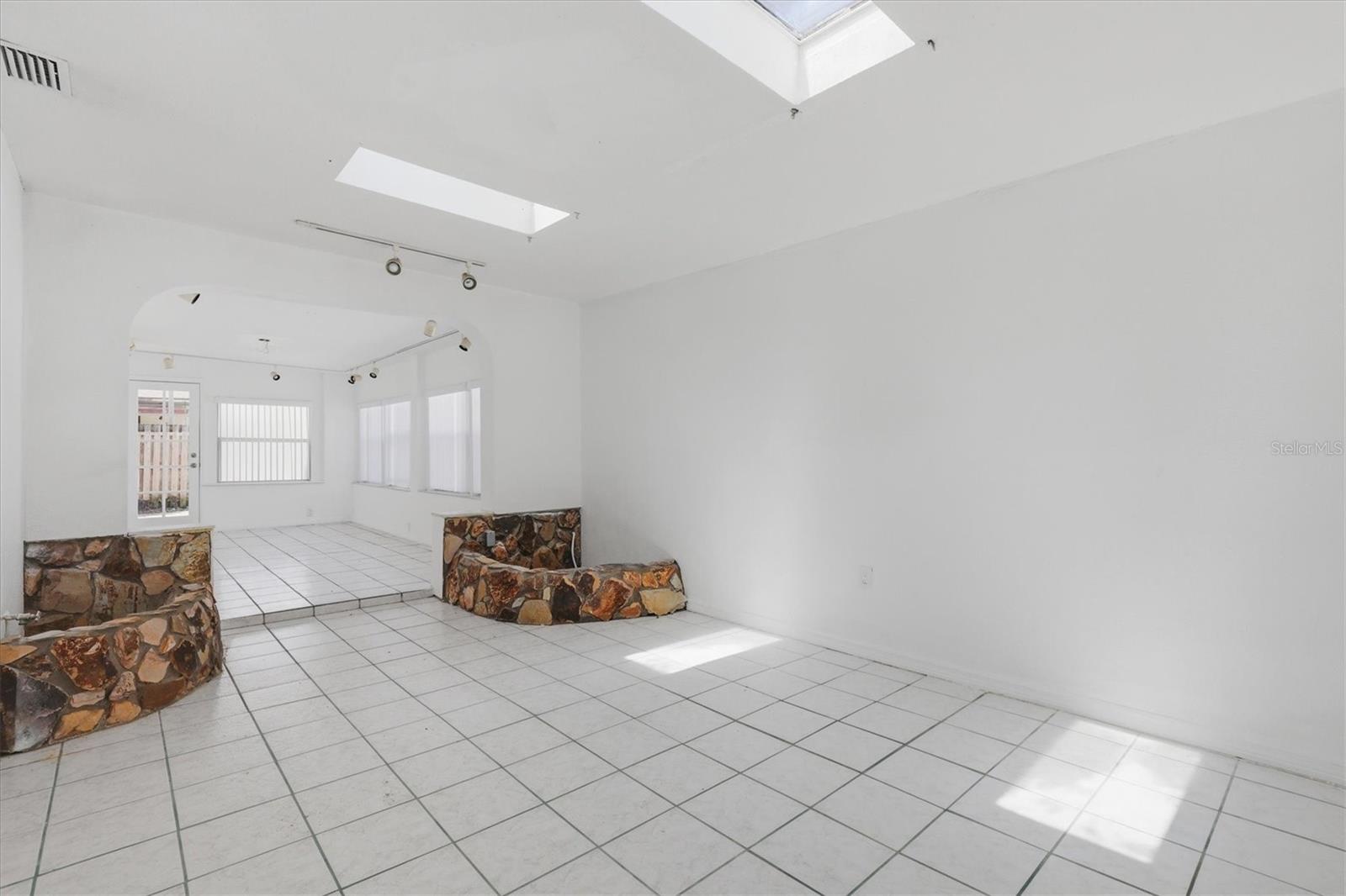 721 BAYSHORE DR — photo 23