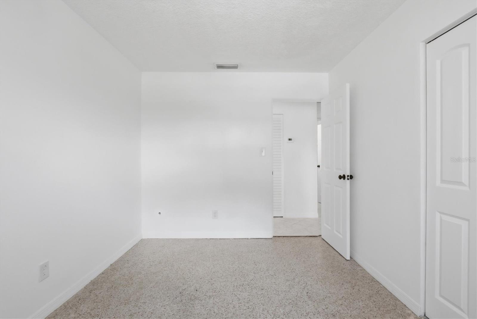 721 BAYSHORE DR — photo 31