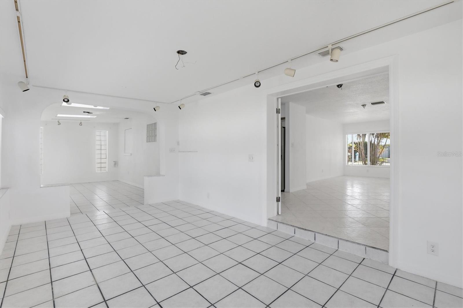 721 BAYSHORE DR — photo 21