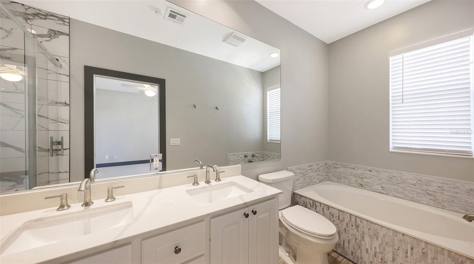 1586 DORGALI DR — photo 37