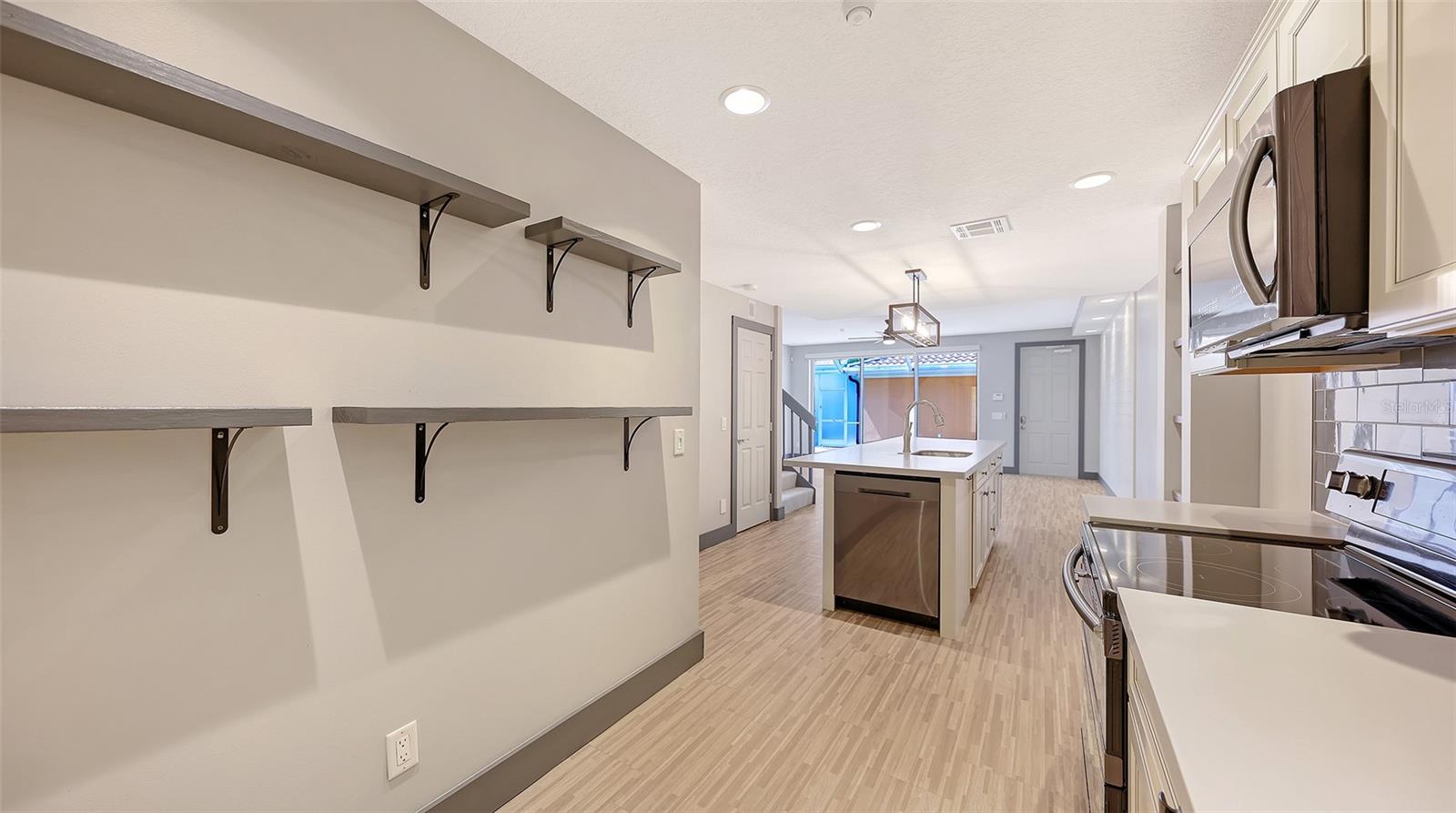 1586 DORGALI DR — photo 10
