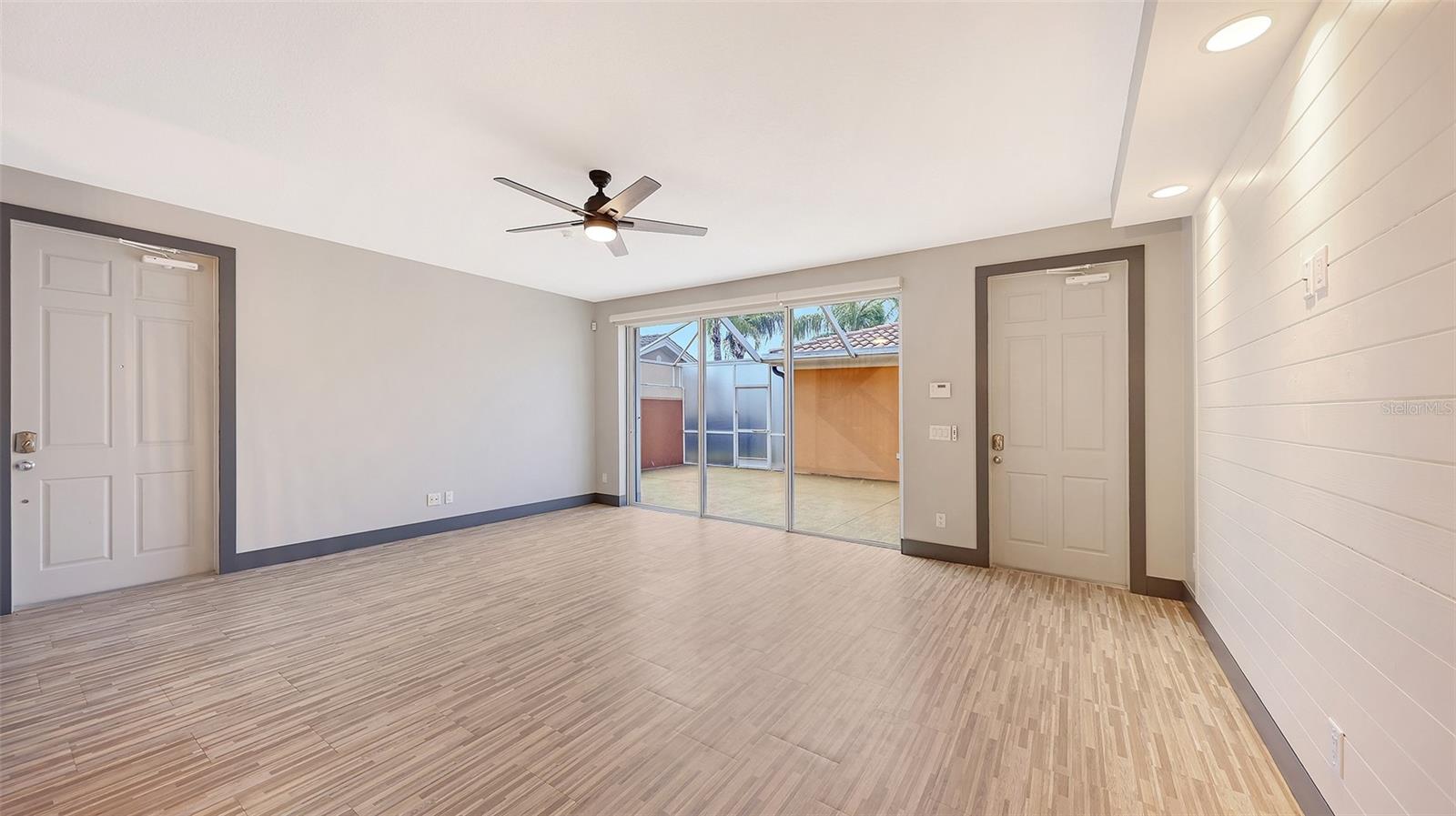 1586 DORGALI DR — photo 14