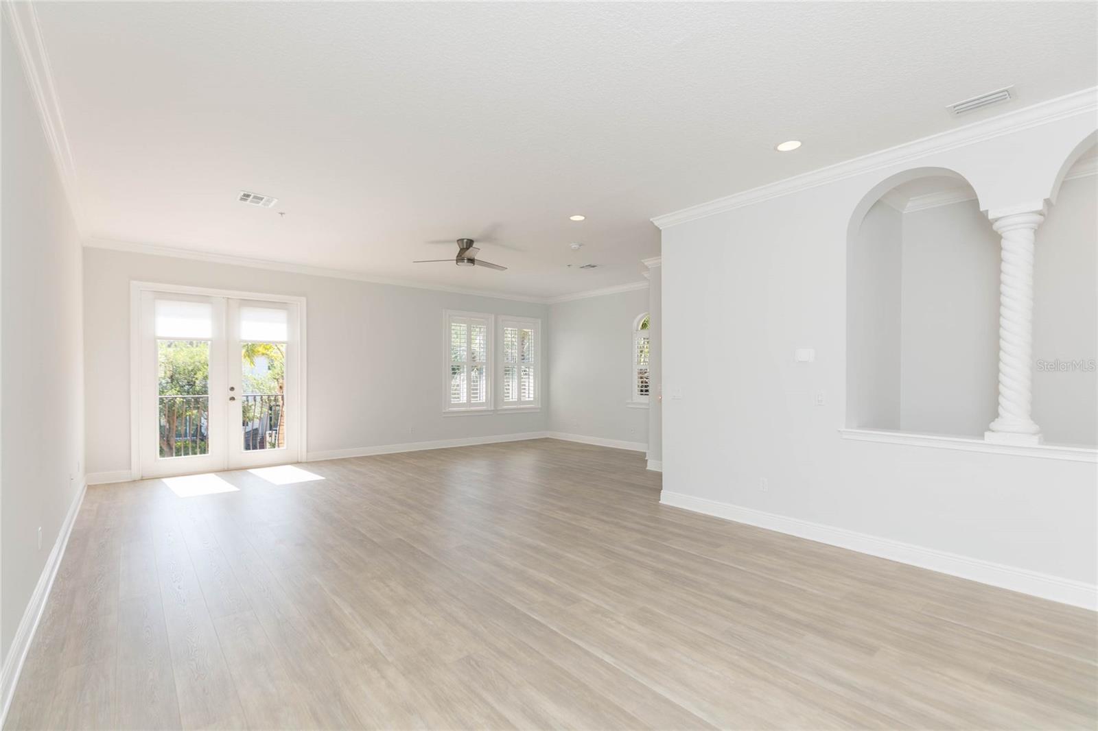 114 E DAVIS BLVD #13 — photo 10