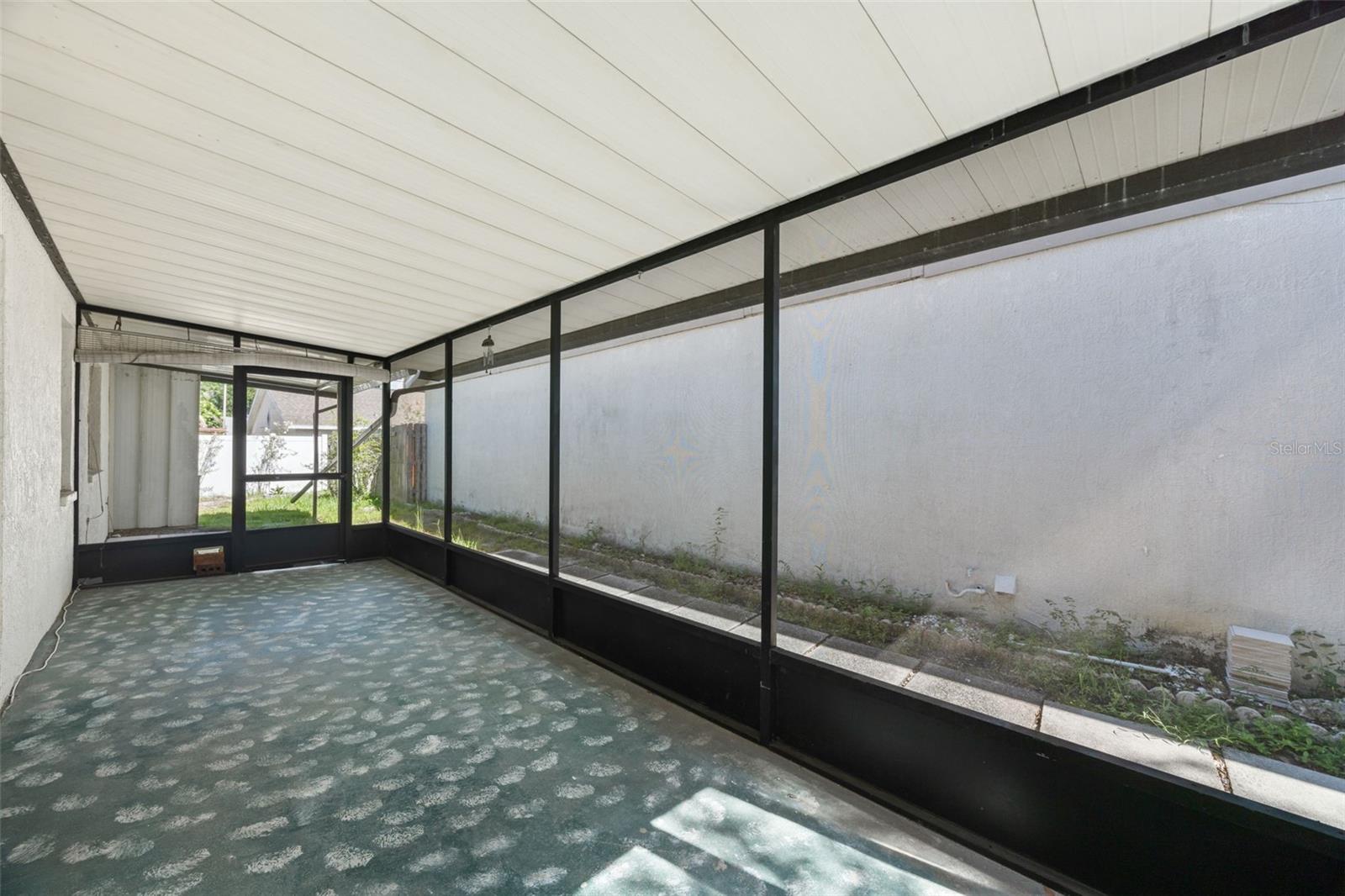 13427 LARAWAY DR — photo 34
