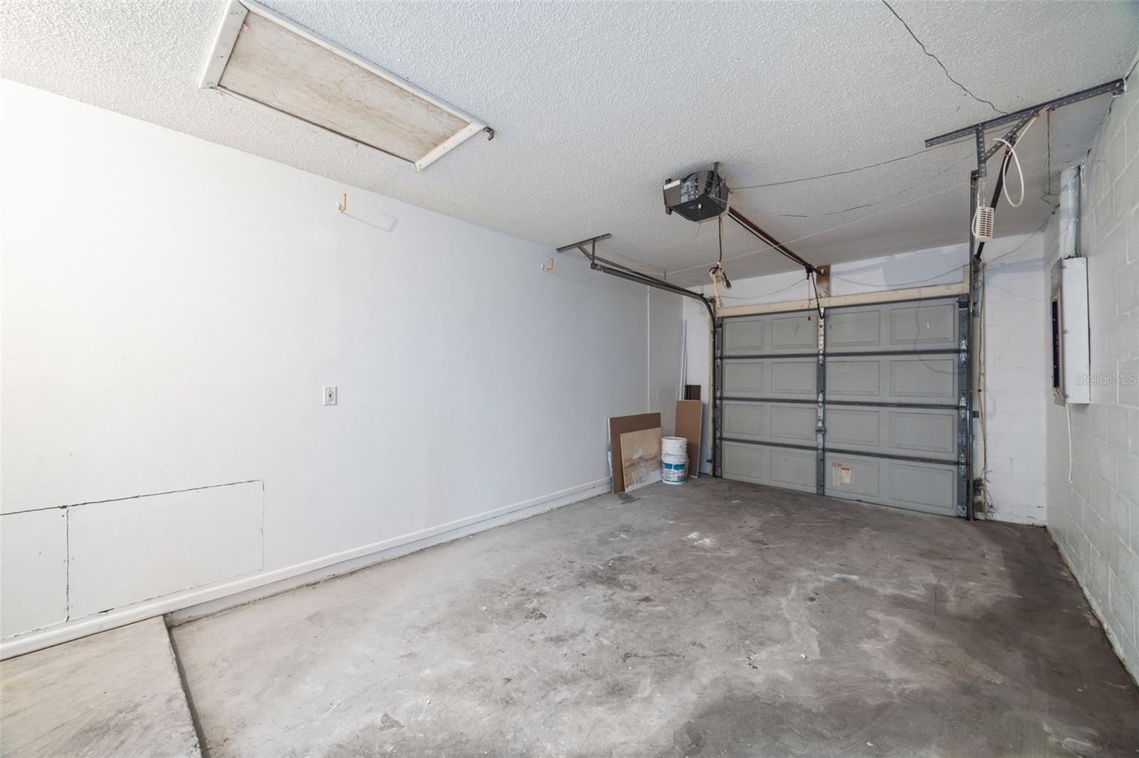 13427 LARAWAY DR — photo 36