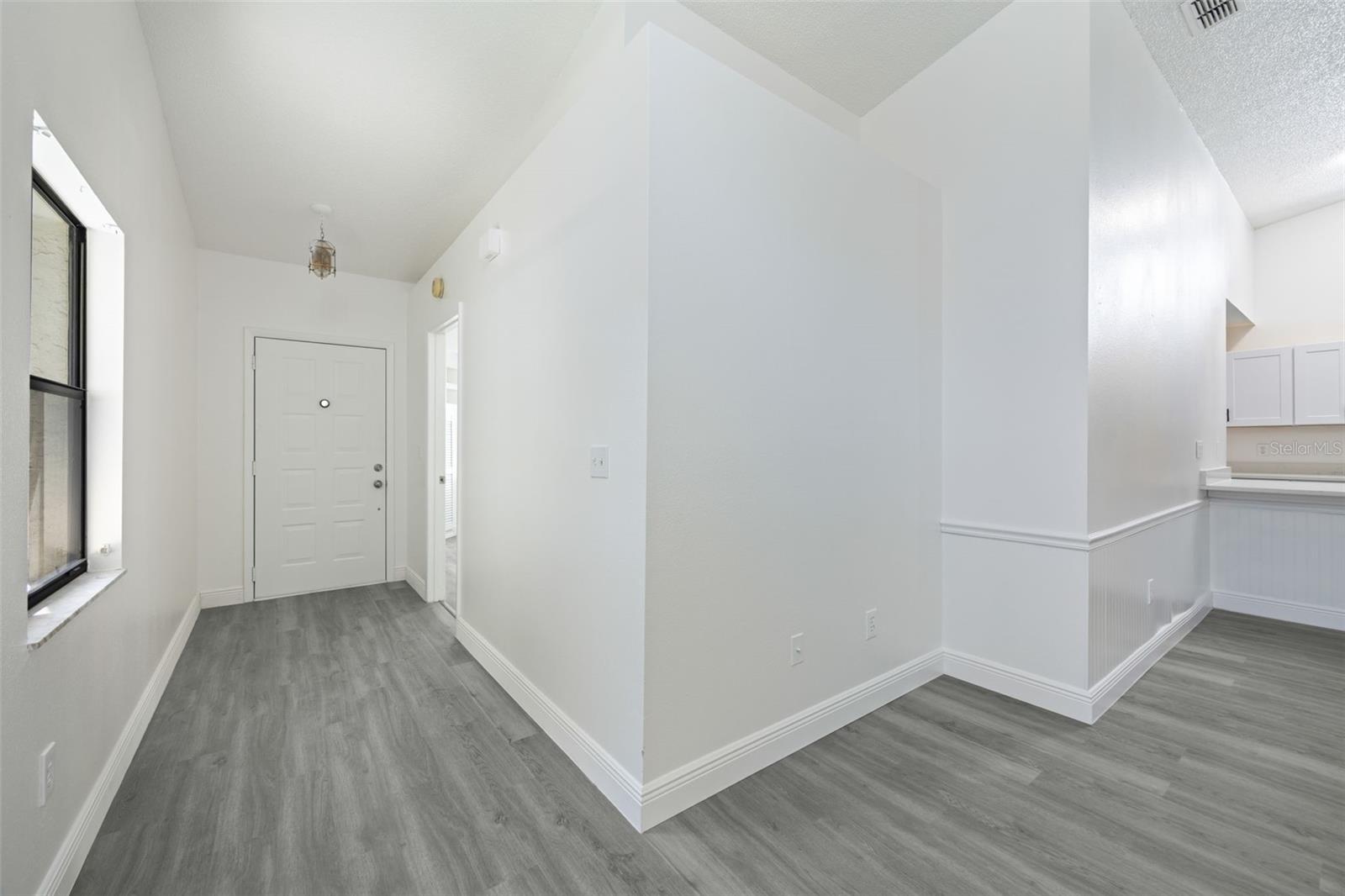 13427 LARAWAY DR — photo 17