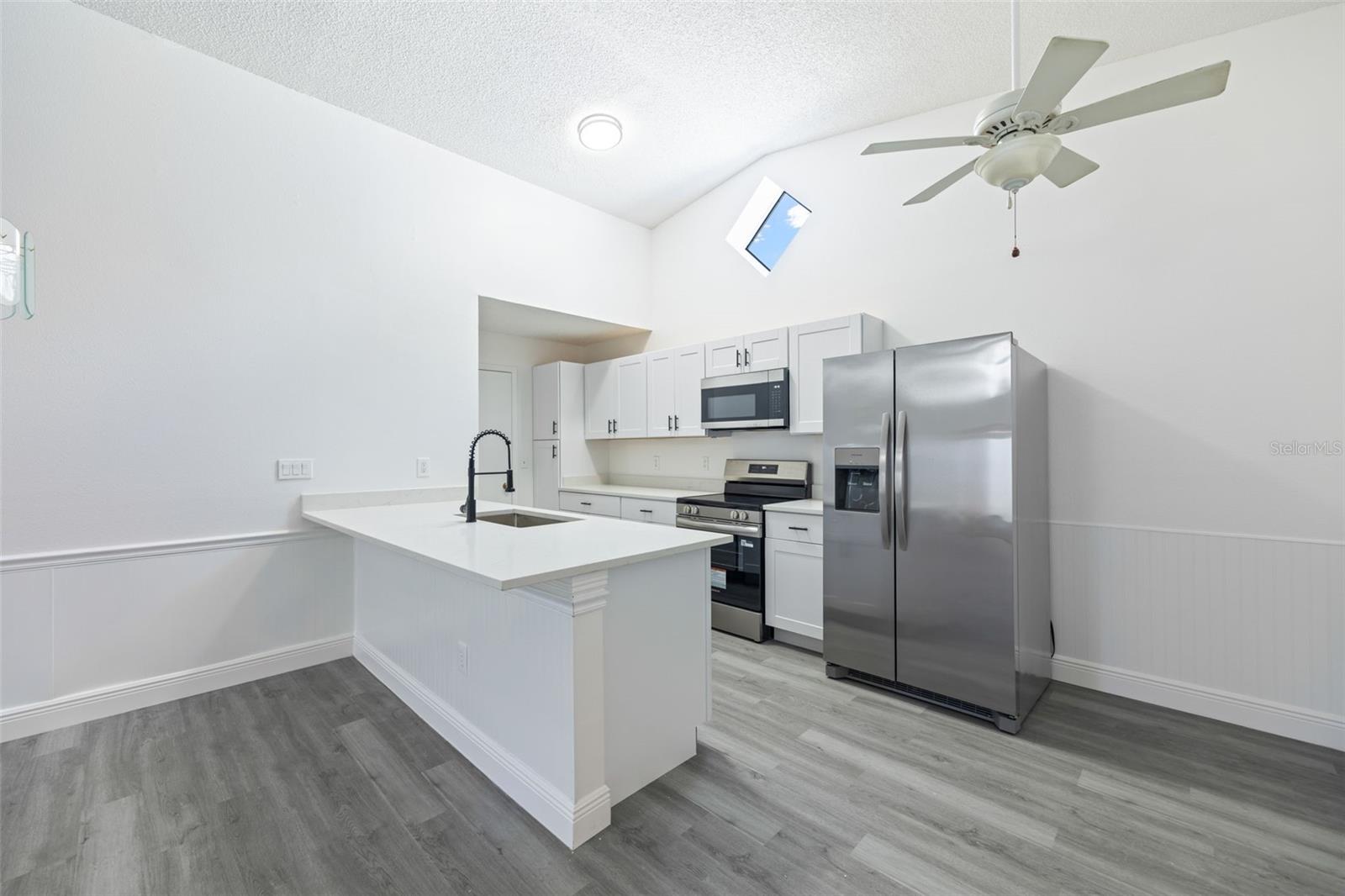 13427 LARAWAY DR — photo 11