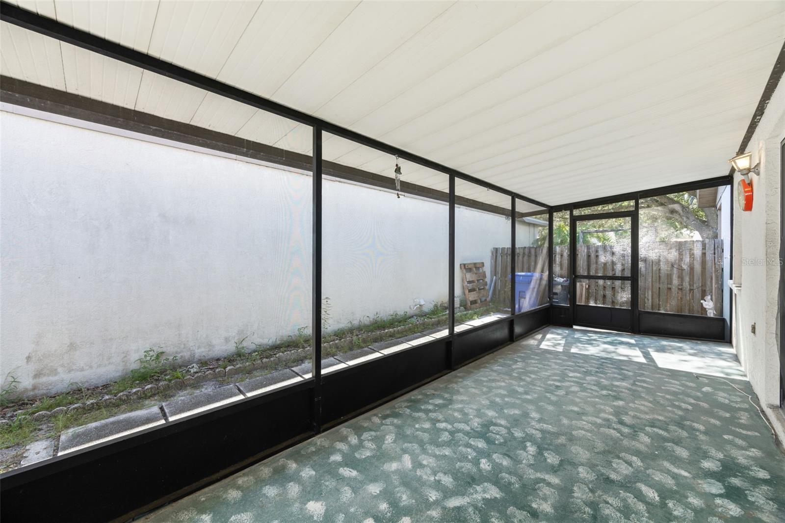 13427 LARAWAY DR — photo 37
