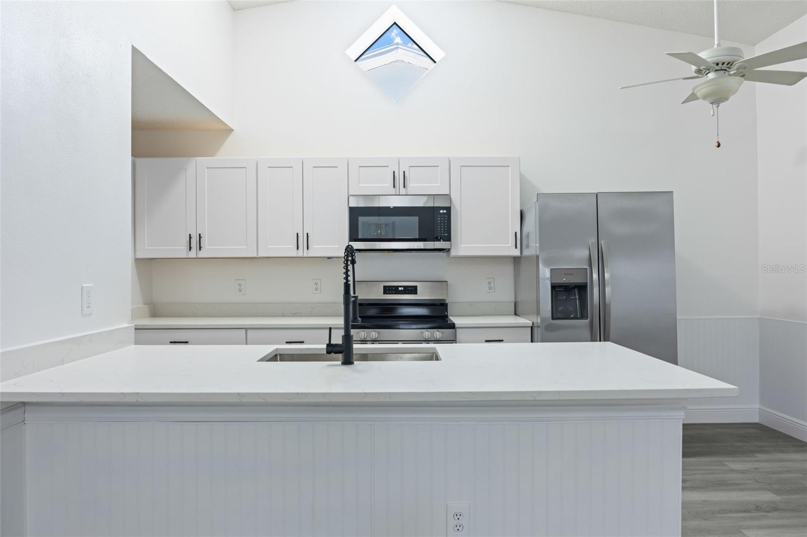 13427 LARAWAY DR — photo 10