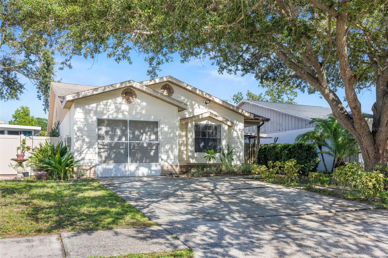 13427 LARAWAY DR — photo 5