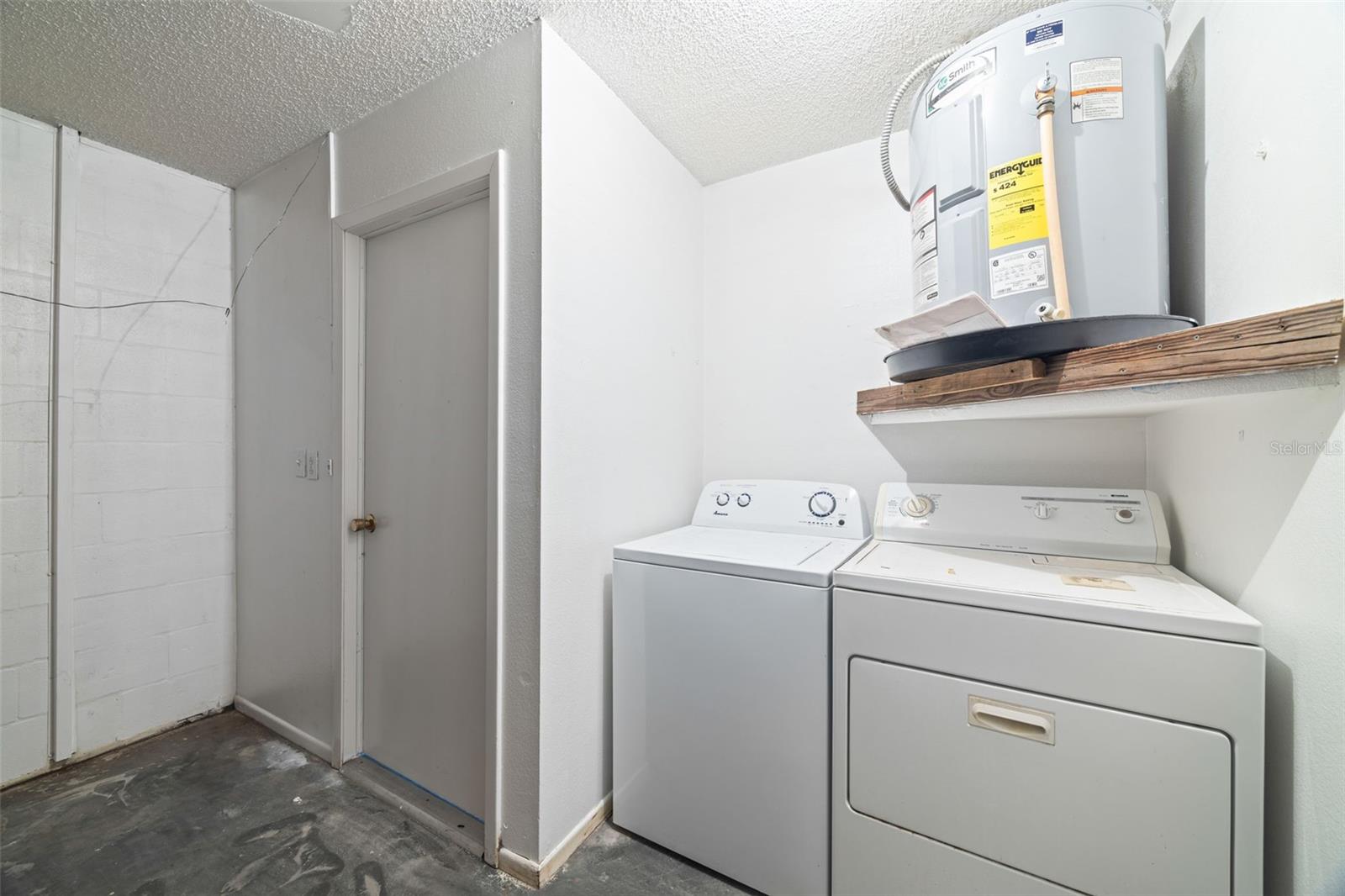 13427 LARAWAY DR — photo 33