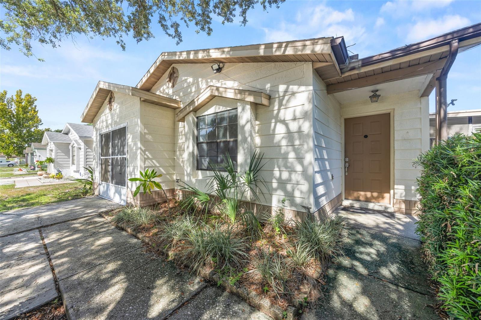 13427 LARAWAY DR — photo 6