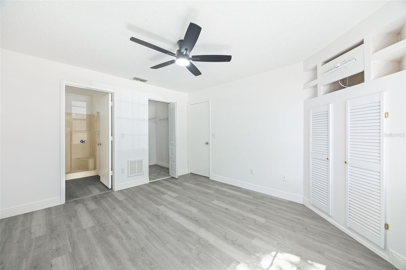13427 LARAWAY DR — photo 22