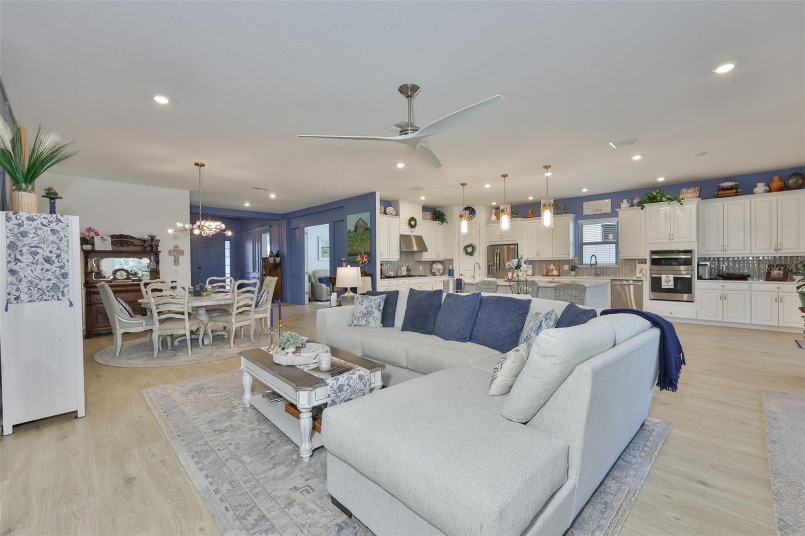 5512 CASERTA CT — photo 14