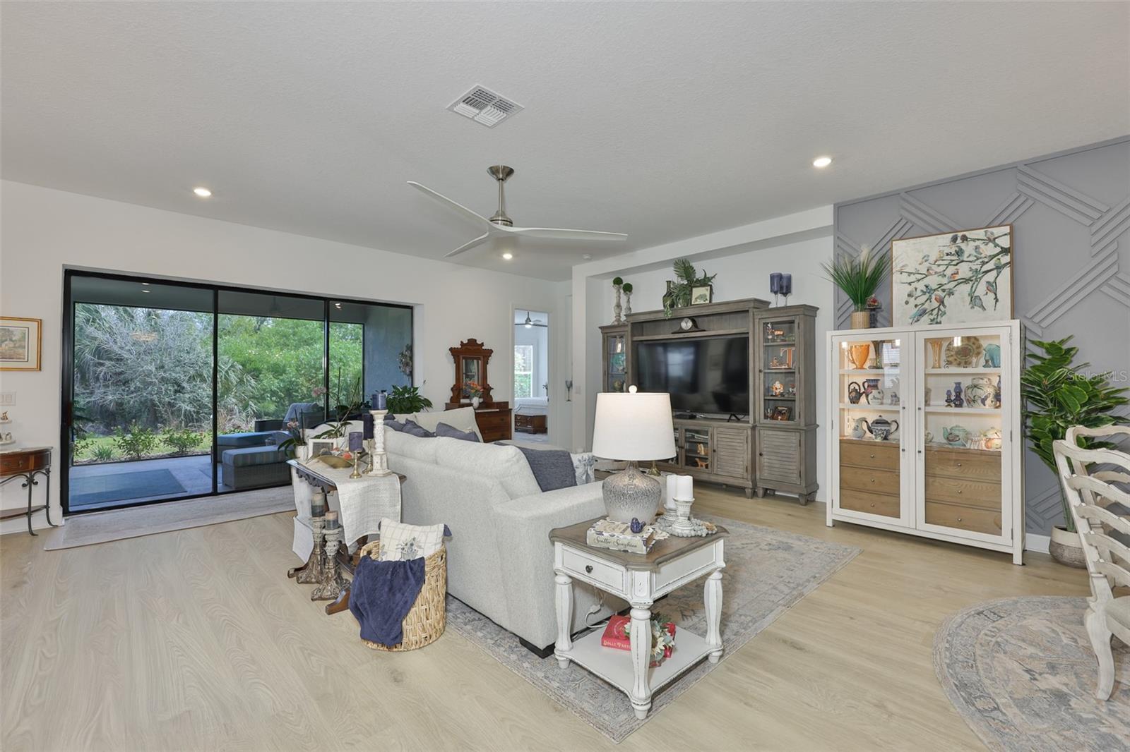 5512 CASERTA CT — photo 19