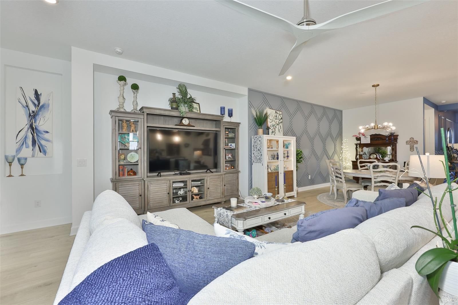 5512 CASERTA CT — photo 13