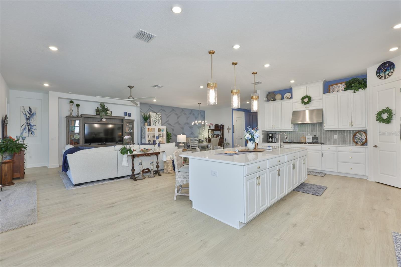 5512 CASERTA CT — photo 12