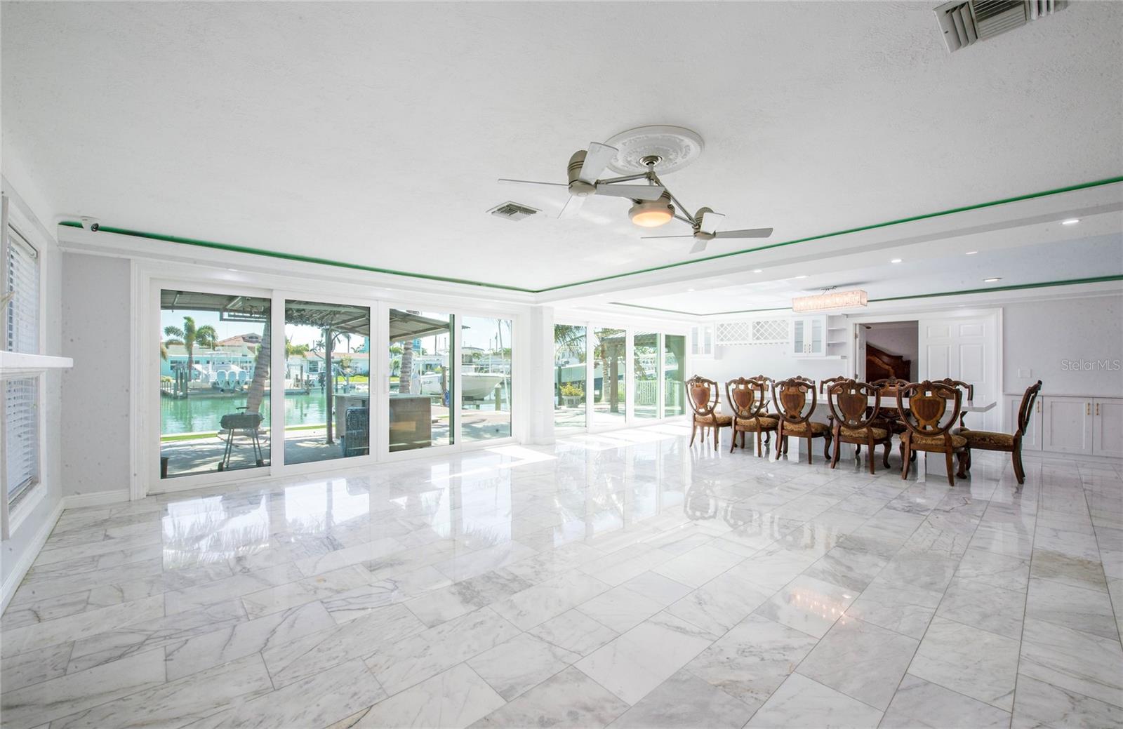 551 CRYSTAL DR — photo 46