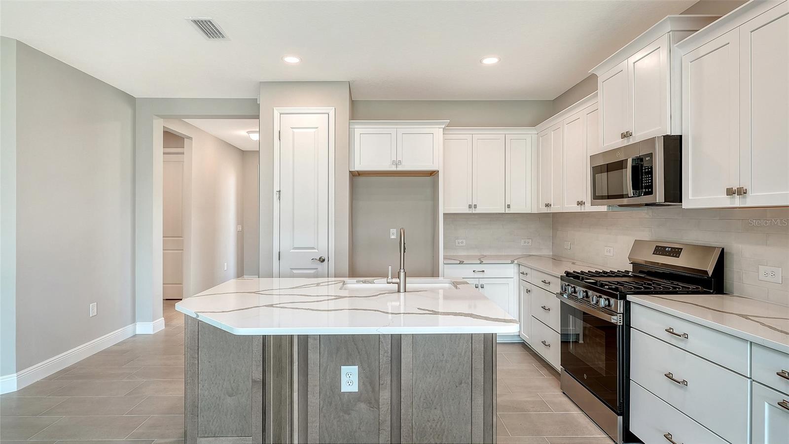 2316 BLUE MAHOE LN — photo 13
