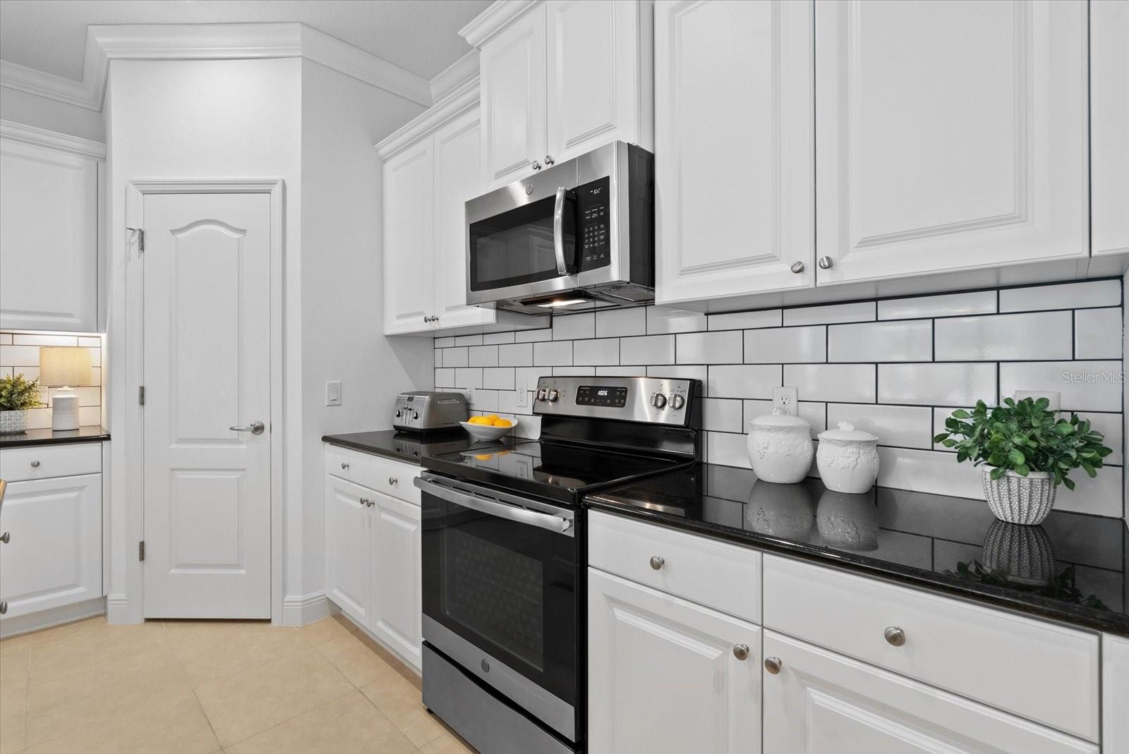 7526 RIDGELAKE CIR — photo 12