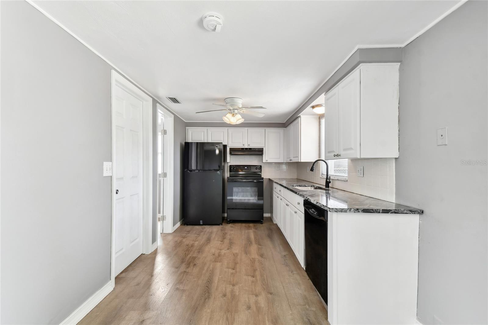 7721 ARBORDALE DR — photo 24