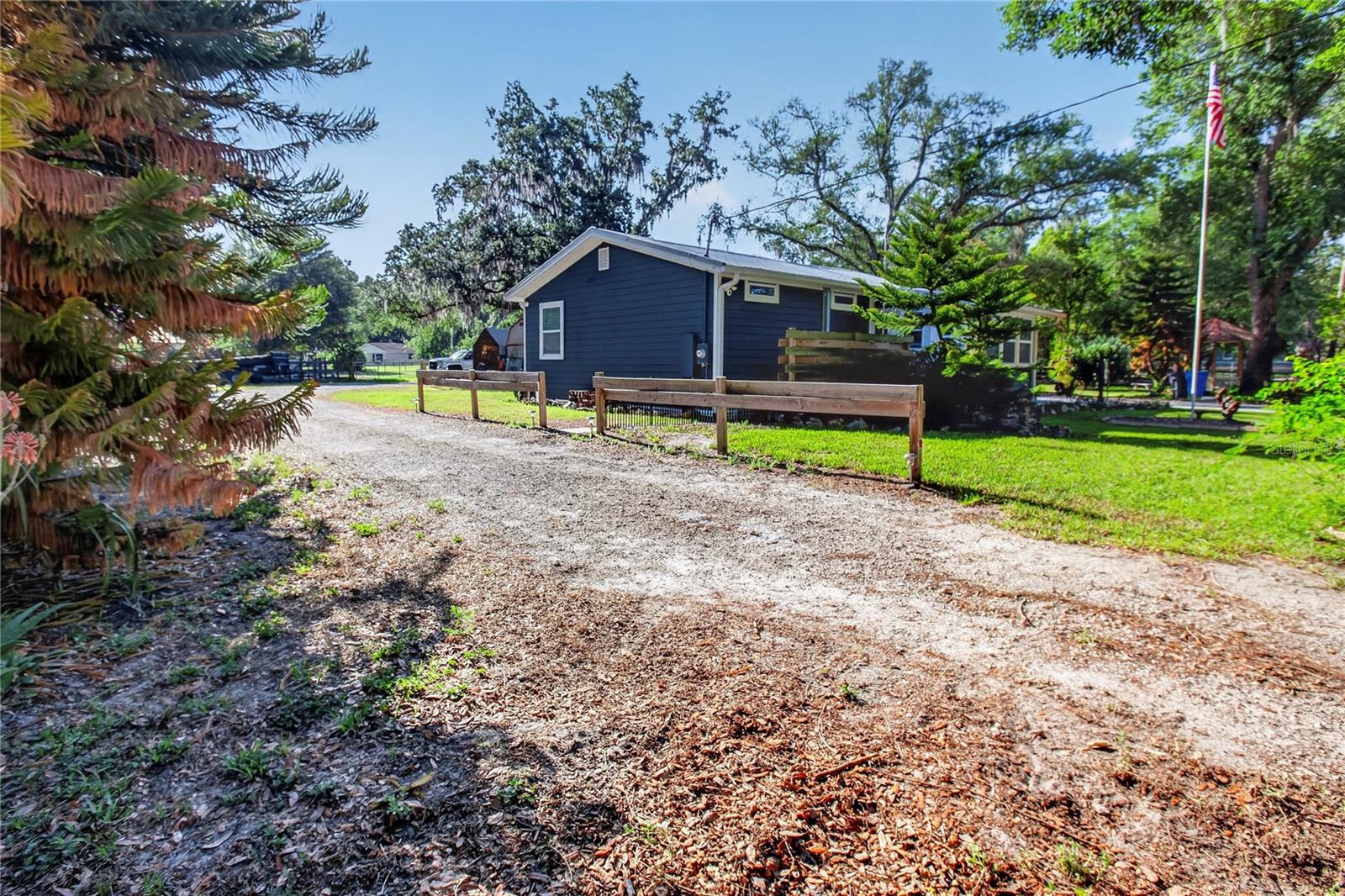 10627 MCINTOSH RD — photo 25