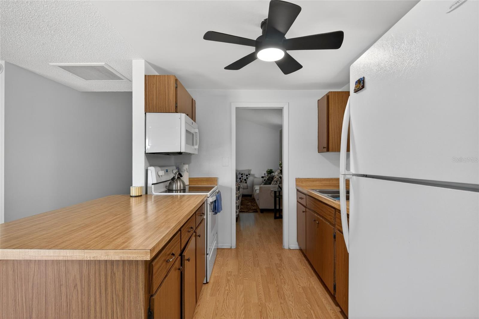 6401 REGATTA CT — photo 2