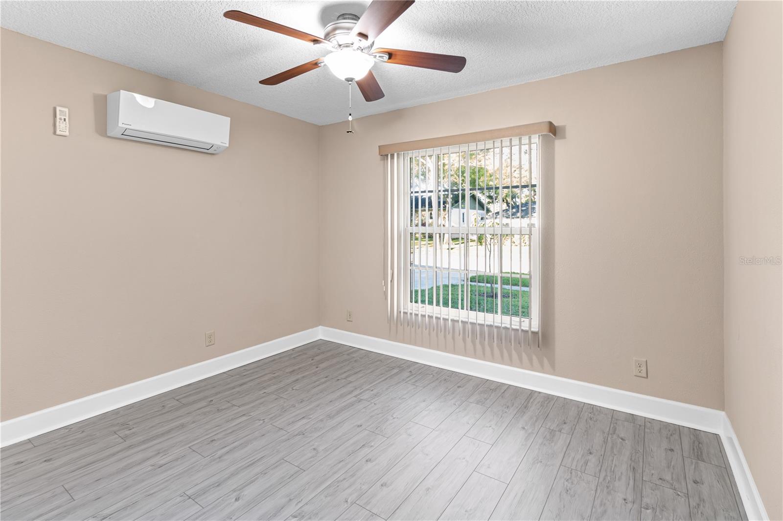 1929 VALENCIA WAY — photo 13