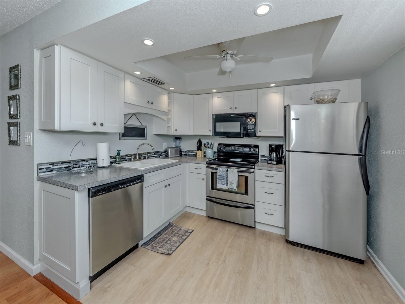 400 BASE AVE E #227 — photo 8