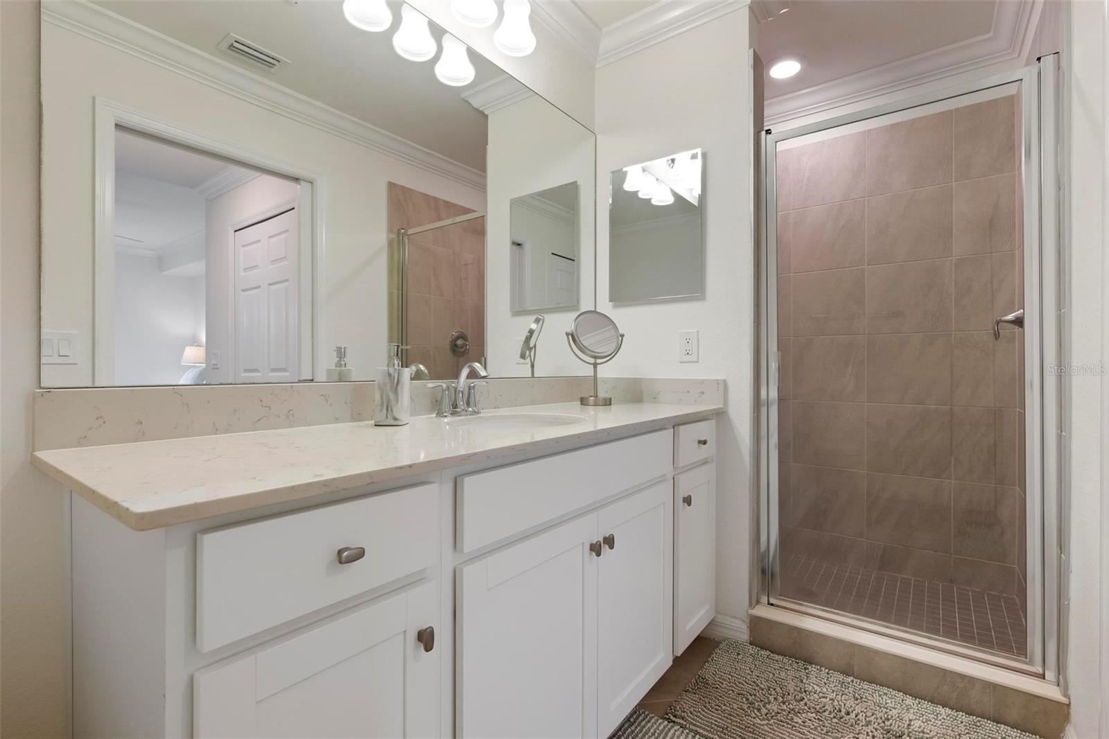 17704 GAWTHROP DR #205 — photo 23