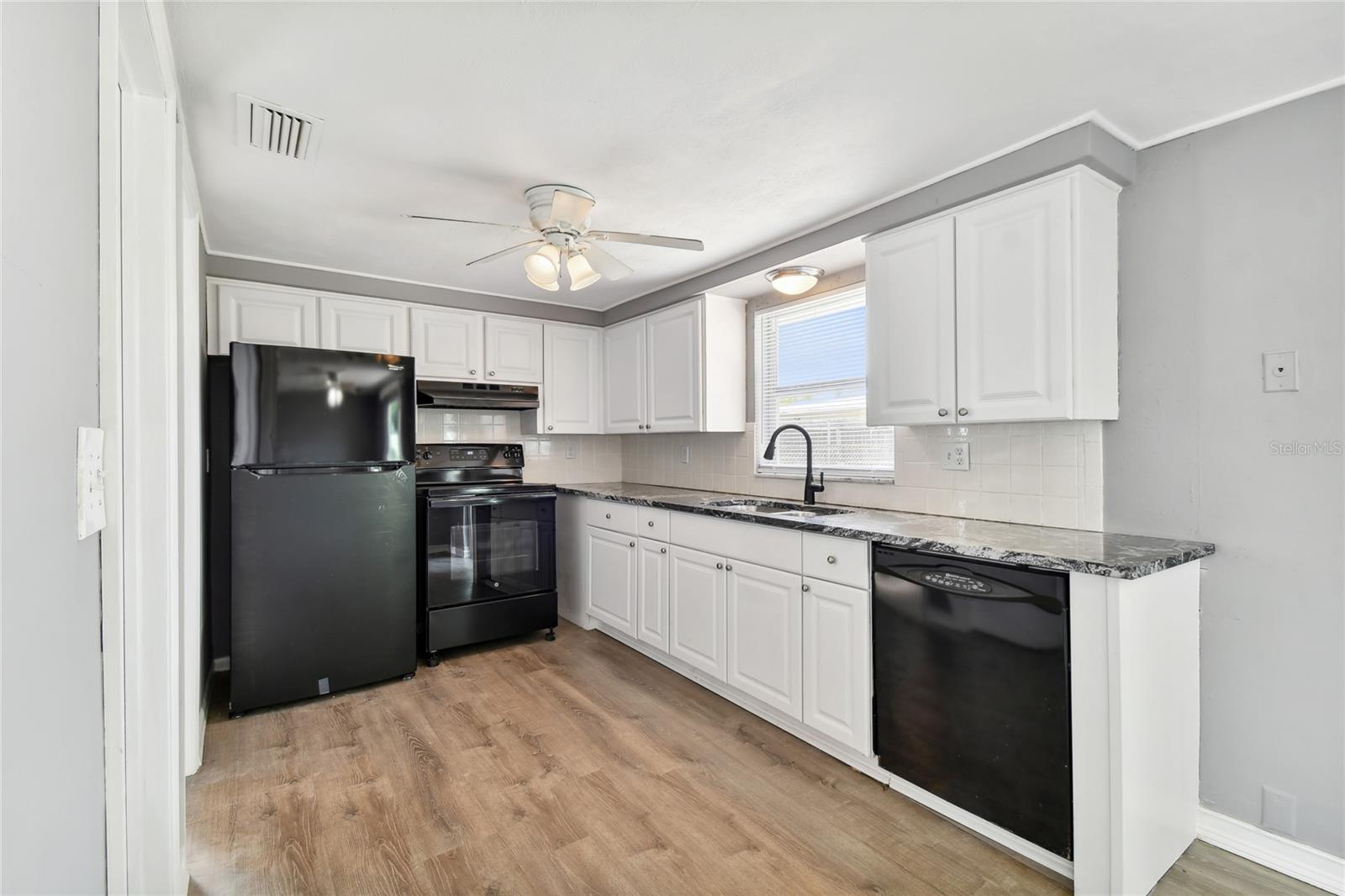 7721 ARBORDALE DR — photo 2